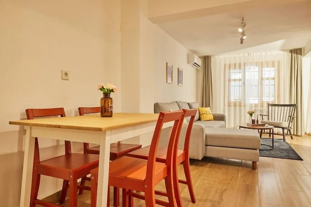 Hidden Gem 2 Min To Metro - Baysungur D1 Apartment Istanbul